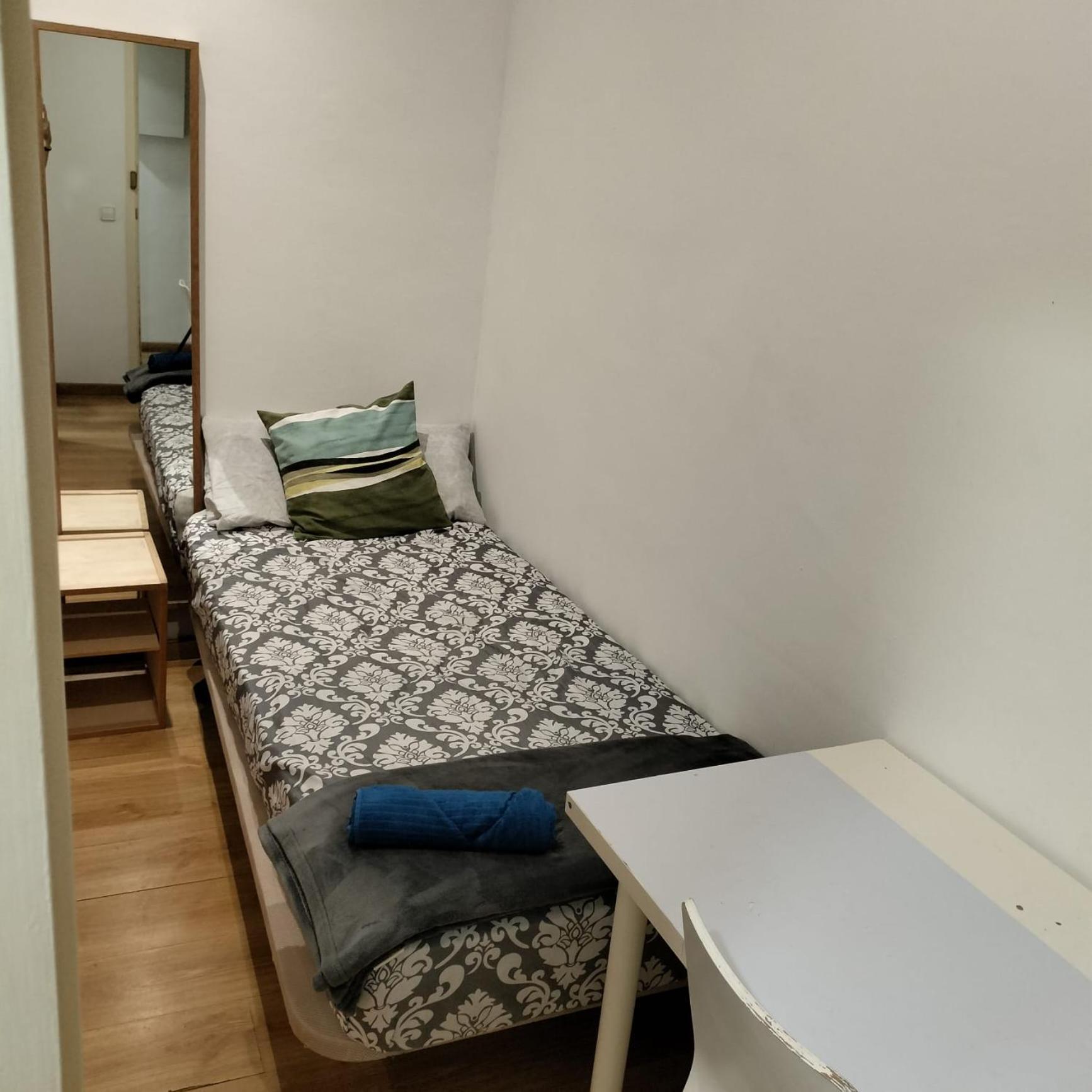 Bed and breakfast 123 *
